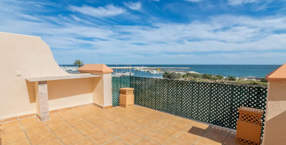 Продажа таунхауса в Estepona 4