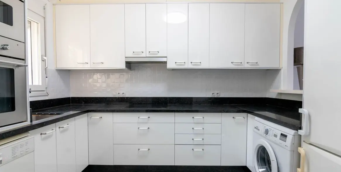 Продажа таунхауса в Estepona 19