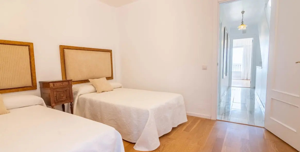 Sale of townhouse in Estepona 33