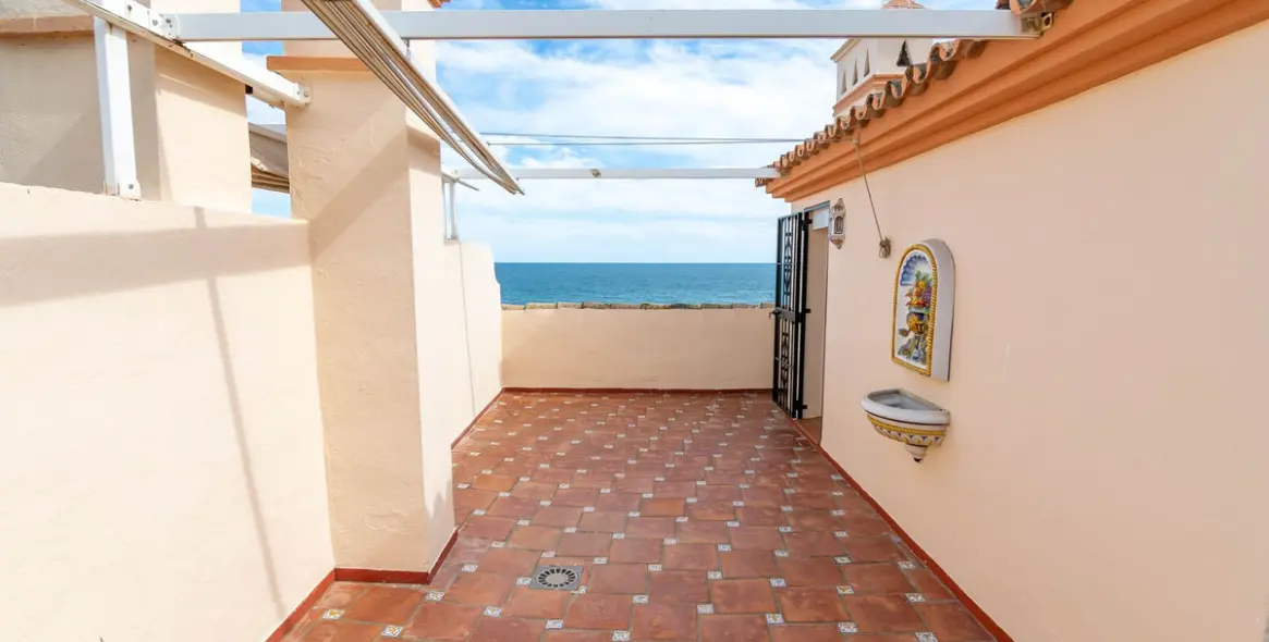 Sale of townhouse in Estepona 37