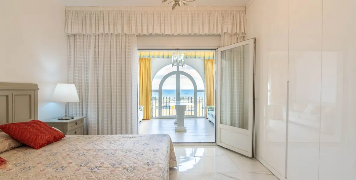 Sale of townhouse in Estepona 45