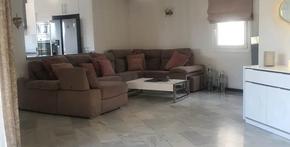 Продажа  отдельно стоящей виллы в El Faro 14