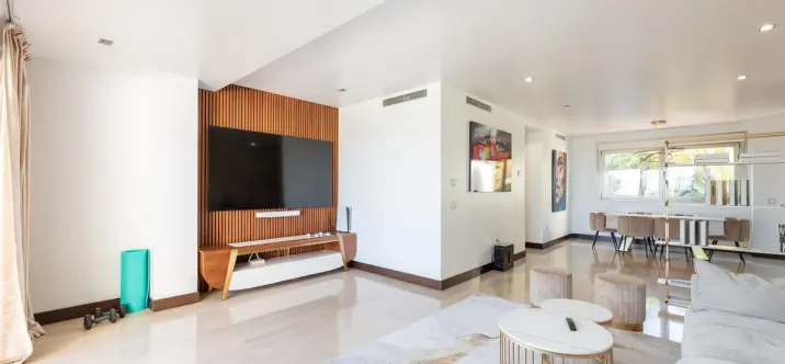 Sale of middle floor apartment in Benahavís 4