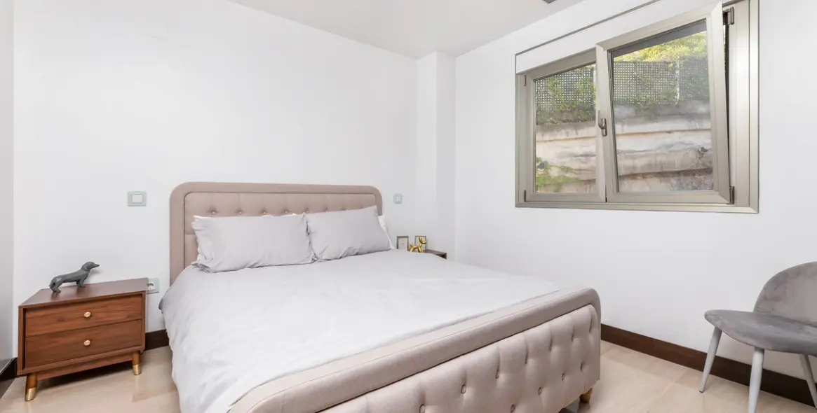 Venta de apartamento en planta media en Benahavís 22