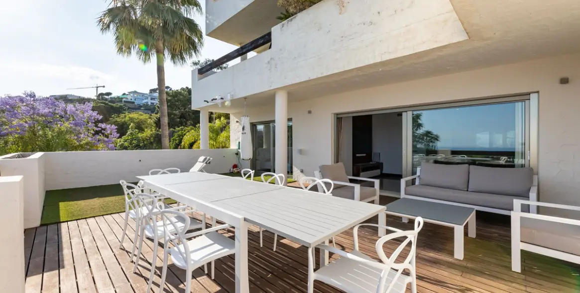 Venta de apartamento en planta media en Benahavís 29