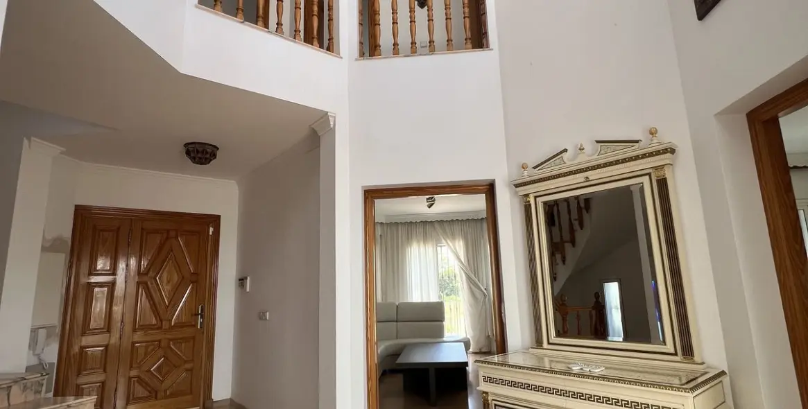 Sale of semi-detached house in San Pedro de Alcántara 2