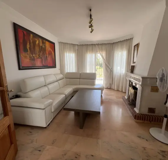 Sale of semi-detached house in San Pedro de Alcántara