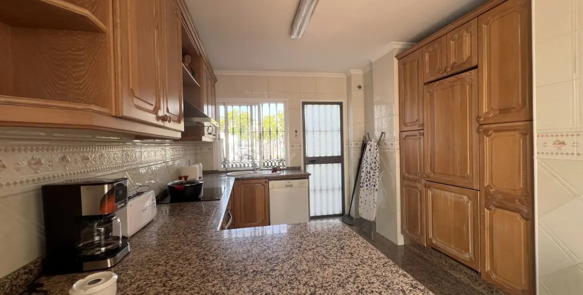 Sale of semi-detached house in San Pedro de Alcántara 8
