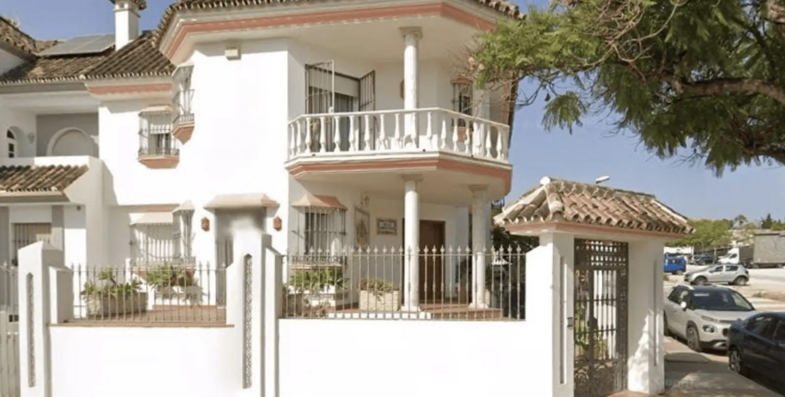 Продажа дома на две семьи в San Pedro de Alcántara 1