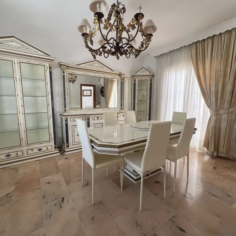 Продажа дома на две семьи в San Pedro de Alcántara