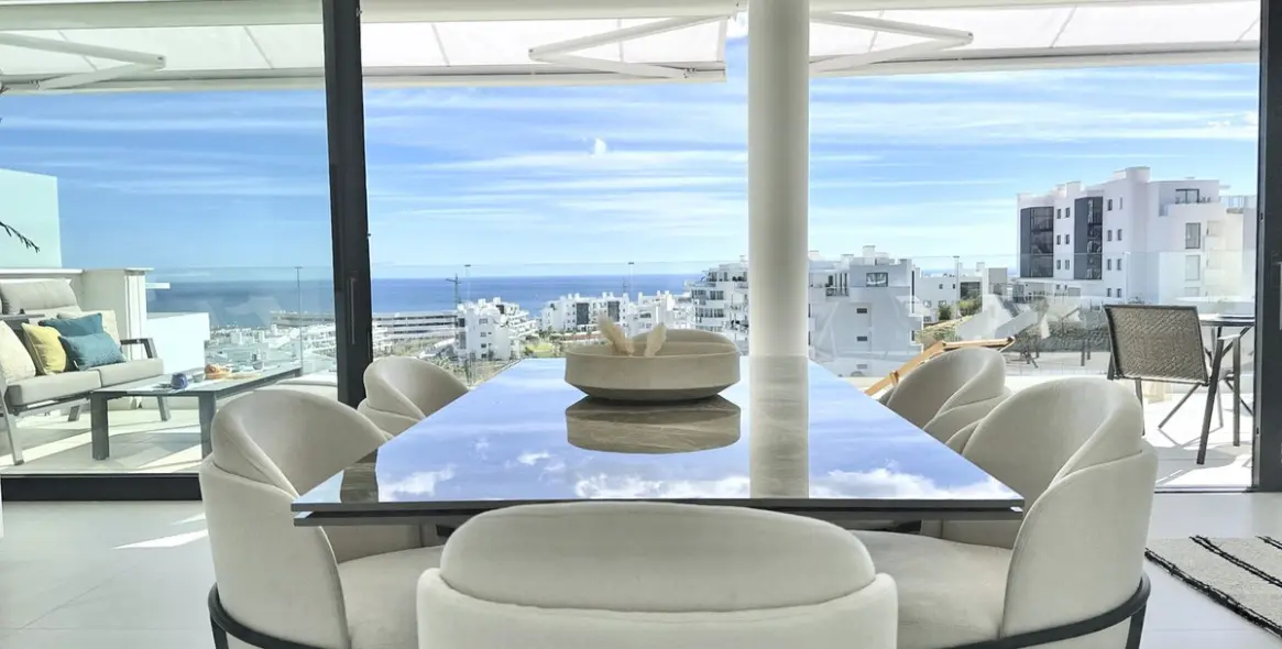 Sale of middle floor apartment in Fuengirola 4