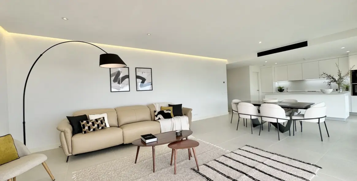 Sale of middle floor apartment in Fuengirola 8