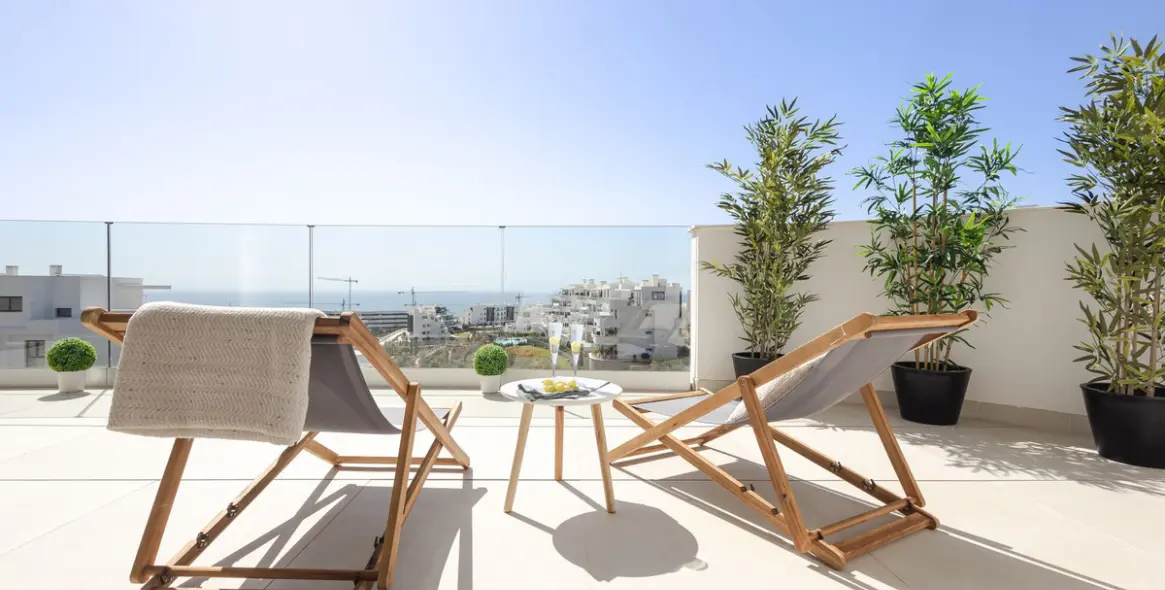 Sale of middle floor apartment in Fuengirola 10