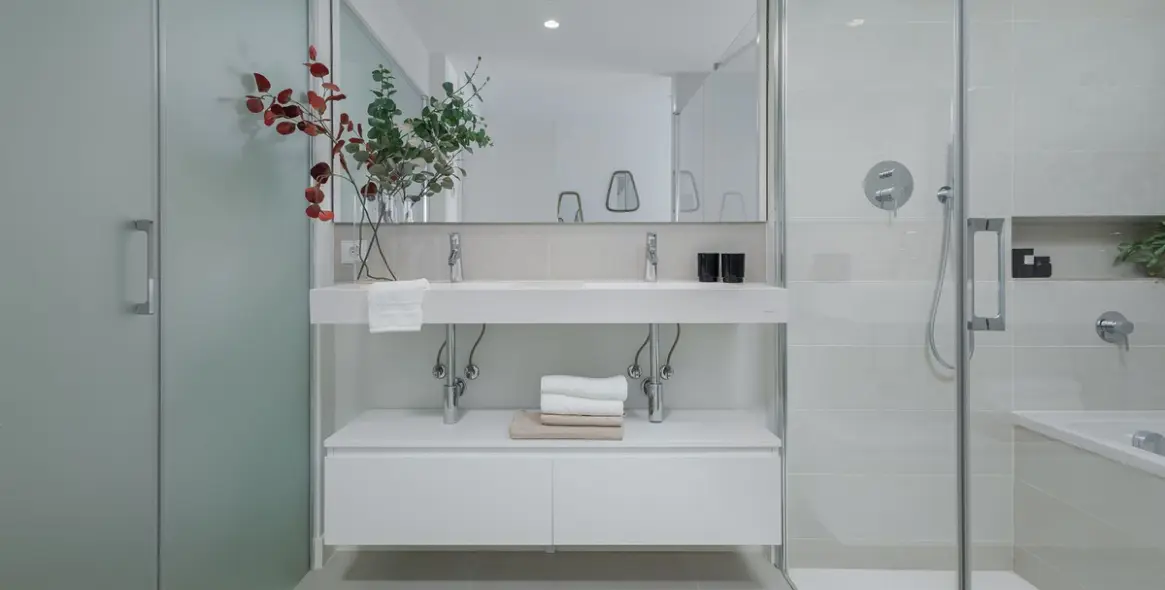 Sale of middle floor apartment in Fuengirola 21