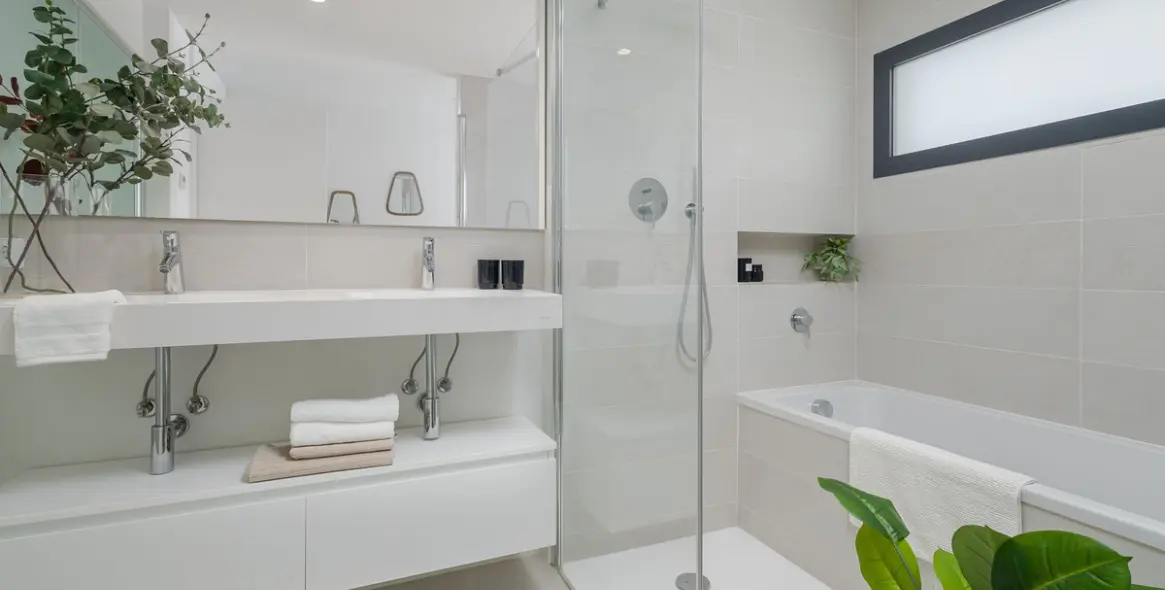 Sale of middle floor apartment in Fuengirola 22
