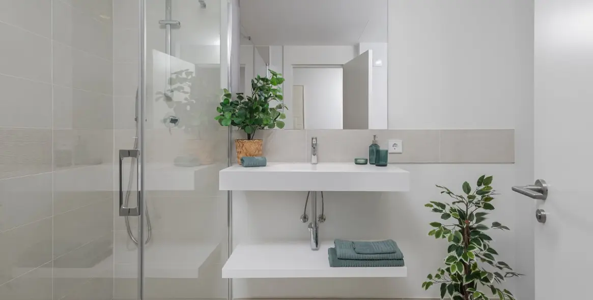 Sale of middle floor apartment in Fuengirola 25