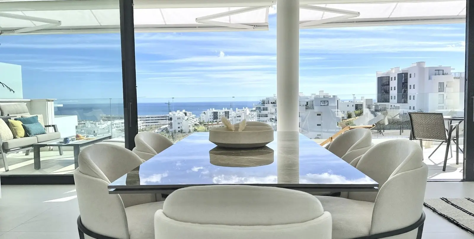 Sale of middle floor apartment in Fuengirola 4