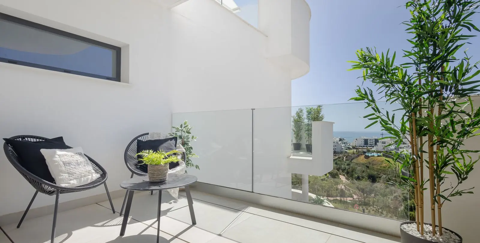 Sale of middle floor apartment in Fuengirola 19