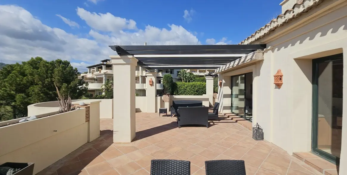 Sale of penthouse duplex in Benahavís (district Benahavís) 5