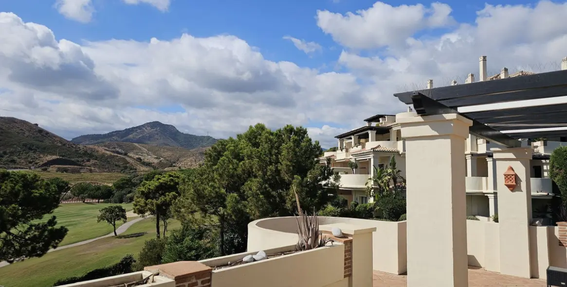 Sale of penthouse duplex in Benahavís (district Benahavís) 6