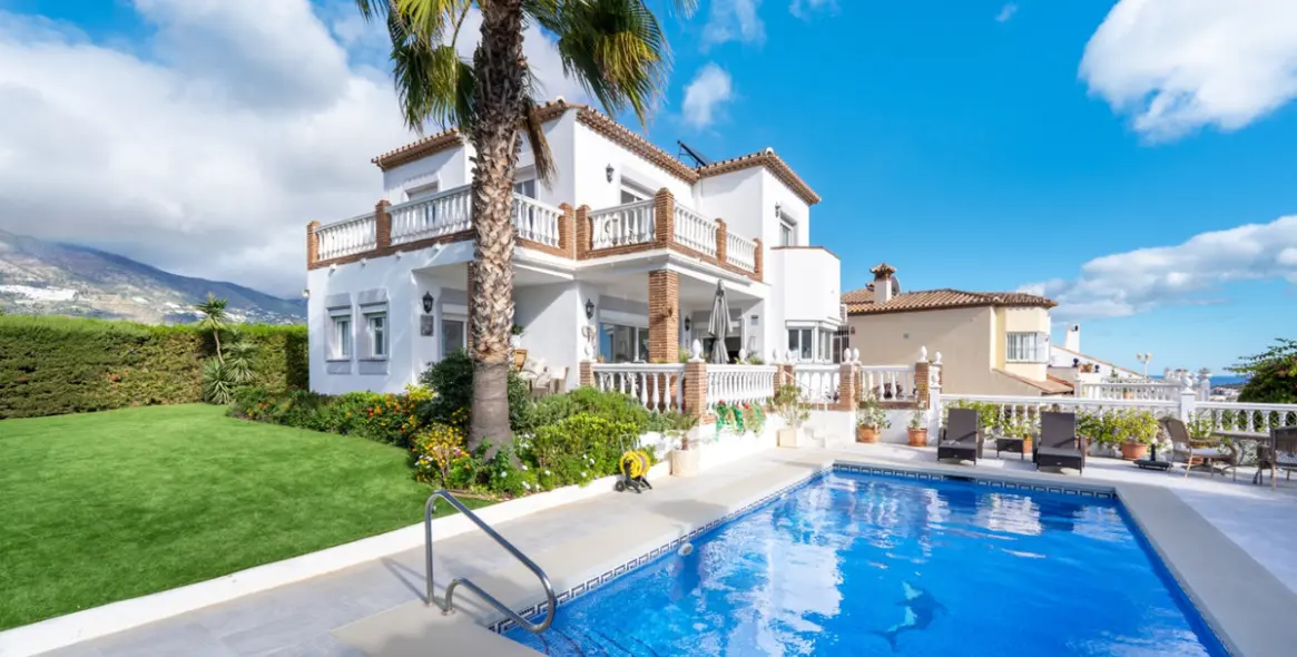 Sale of detached villa in Campo Mijas 1