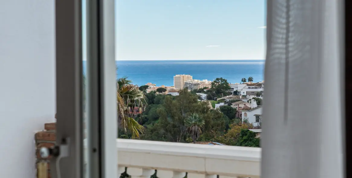 Продажа  отдельно стоящей виллы в Campo Mijas 23