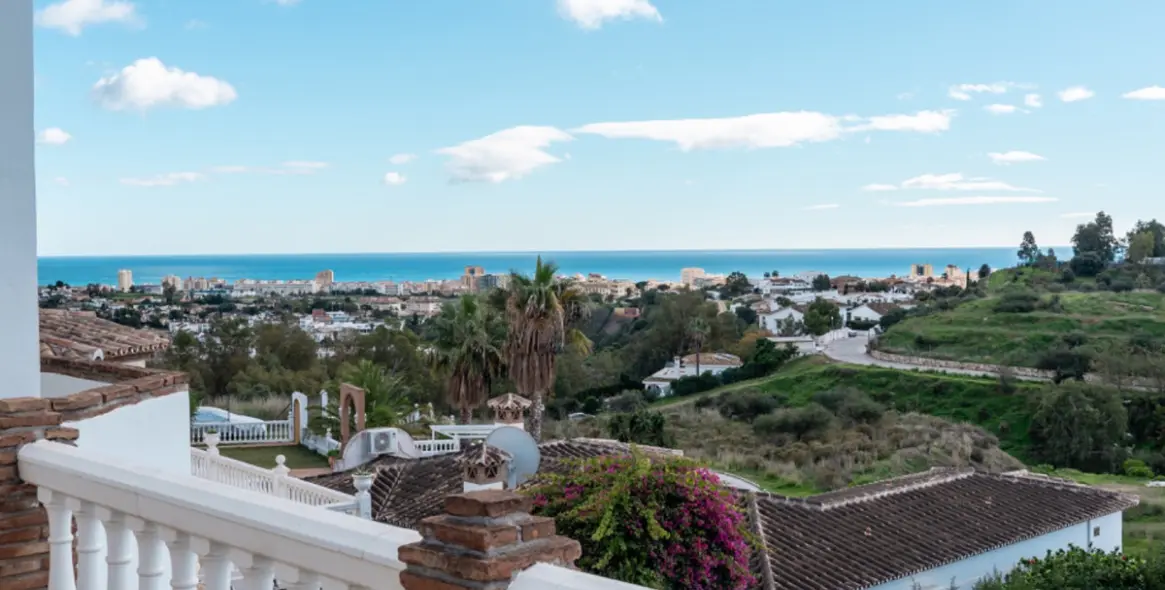 Продажа  отдельно стоящей виллы в Campo Mijas 24