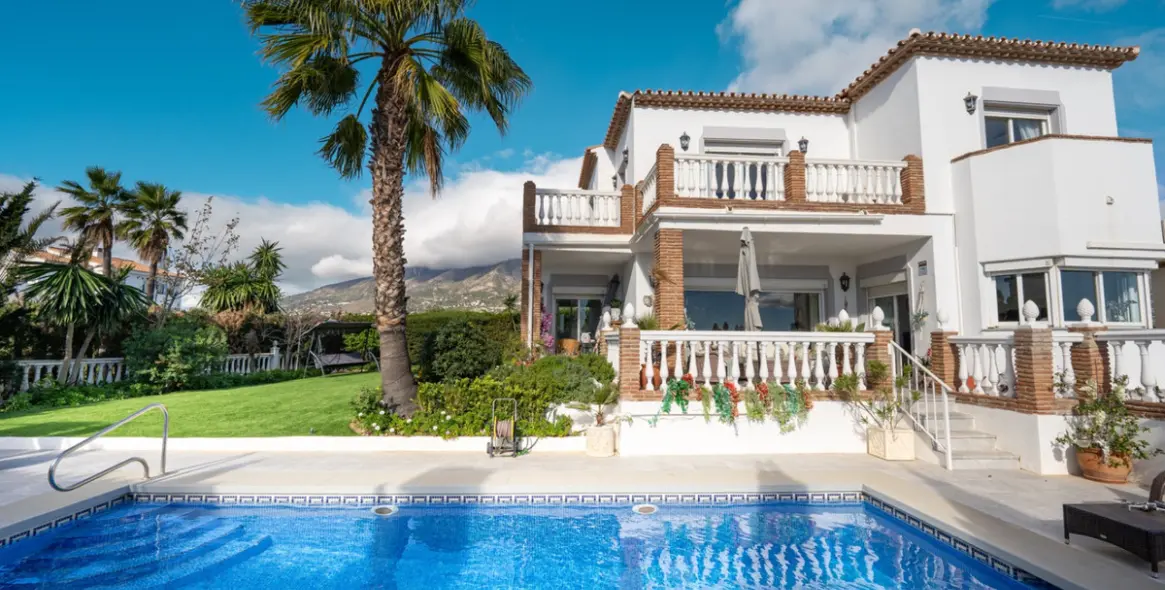 Продажа  отдельно стоящей виллы в Campo Mijas 26