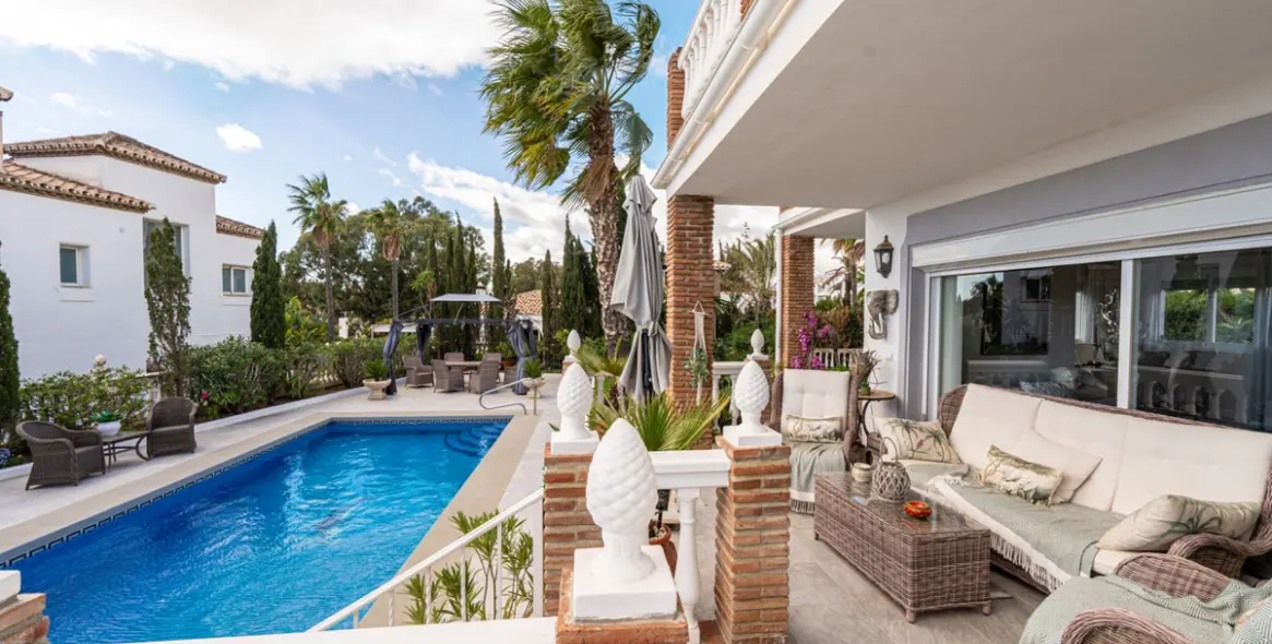 Продажа  отдельно стоящей виллы в Campo Mijas 28