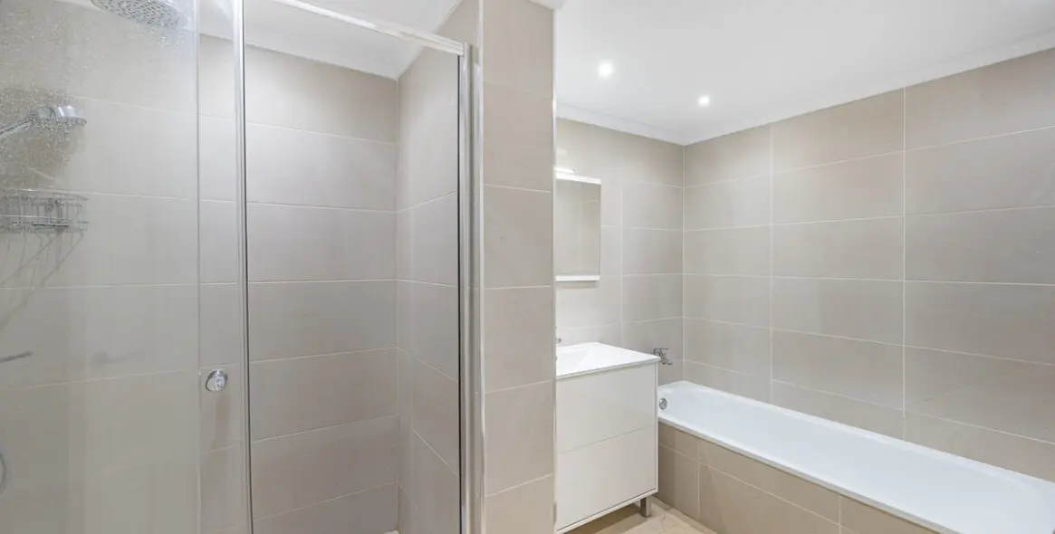 Venta de apartamento en planta baja en The Golden Mile 10