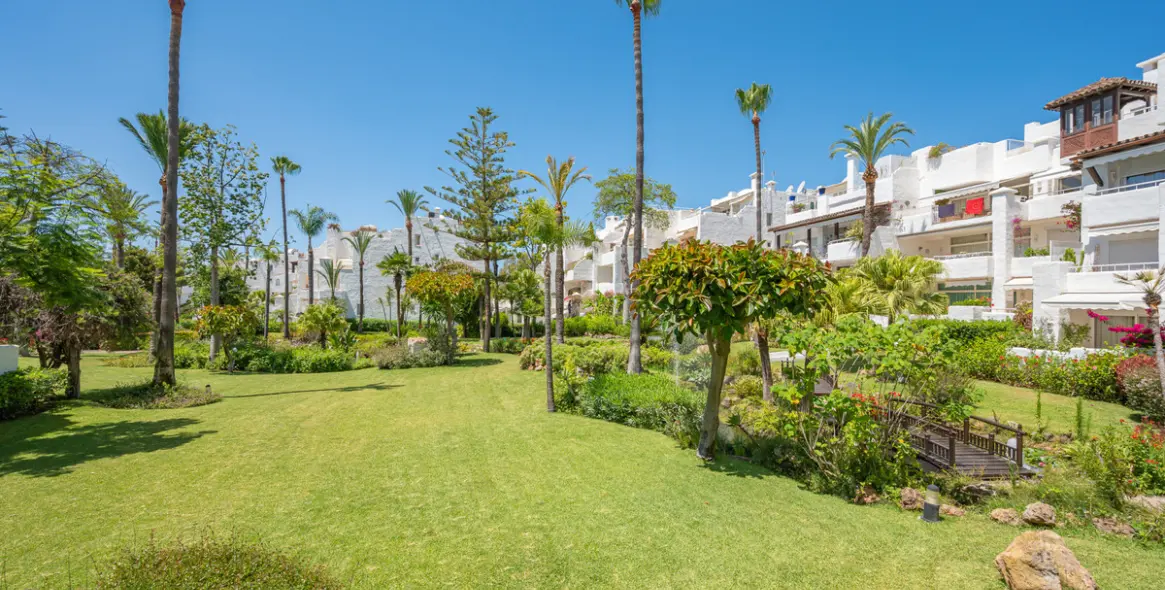 Venta de apartamento en planta baja en The Golden Mile 11