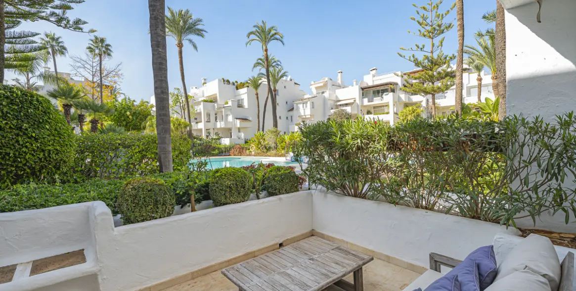 Venta de apartamento en planta baja en The Golden Mile 18