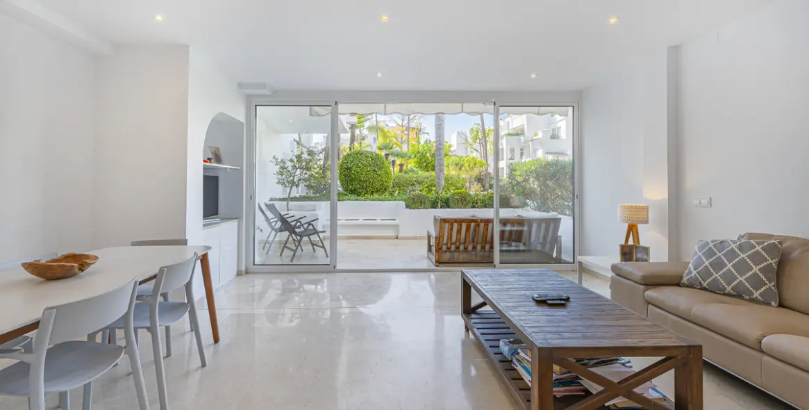 Venta de apartamento en planta baja en The Golden Mile 19