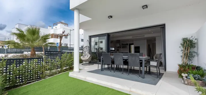 Продажа таунхауса в Bel Air 0