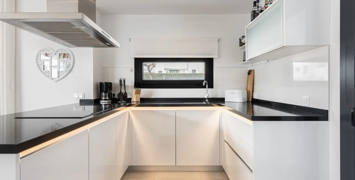 Продажа таунхауса в Bel Air 12