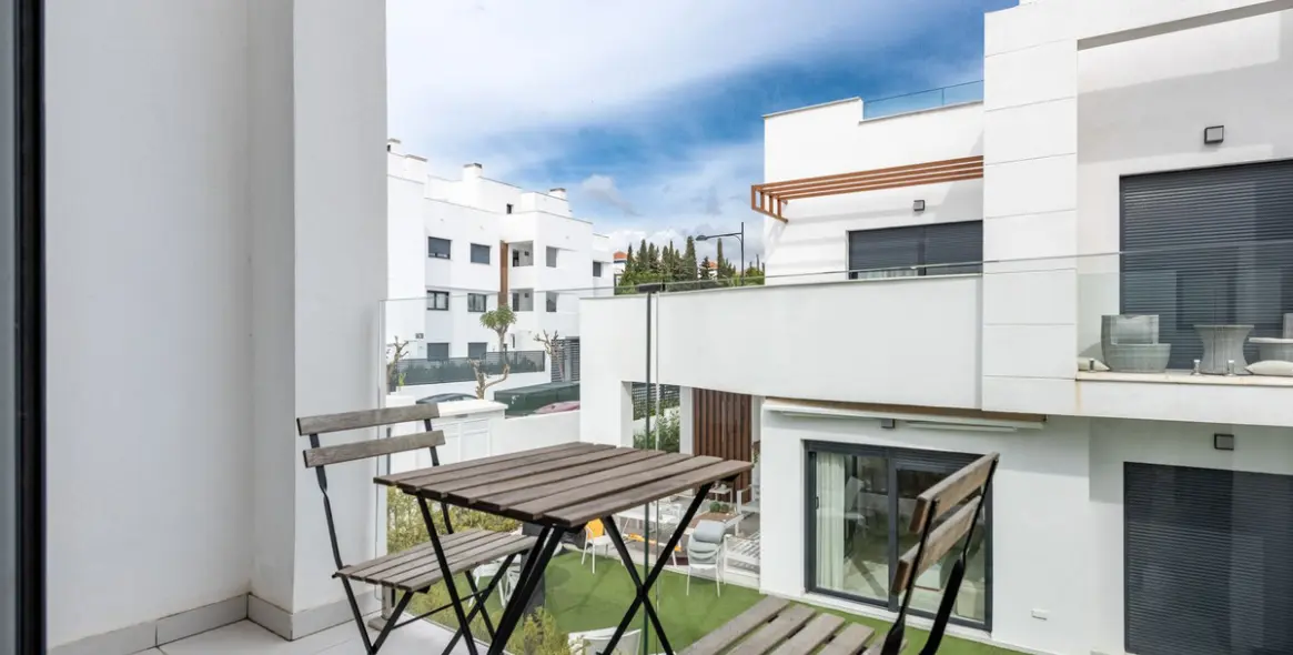 Продажа таунхауса в Bel Air 18