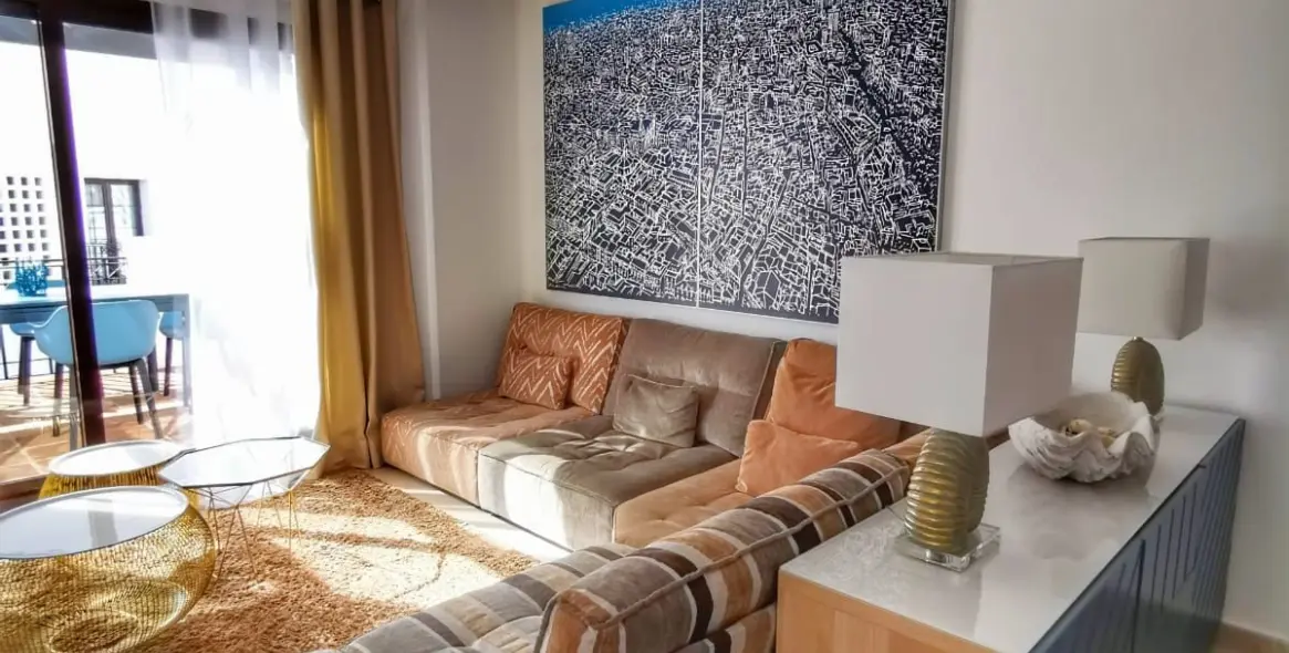 Продажа двухуровневого пентхауса в Altos de los Monteros 4