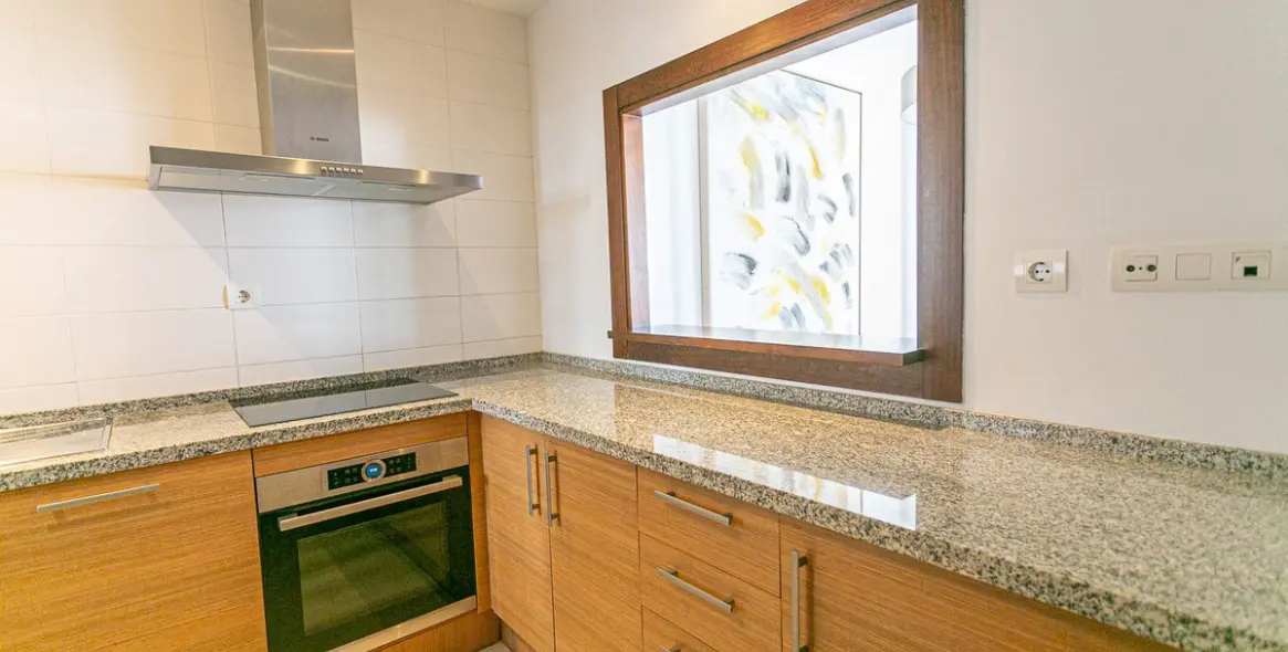 Продажа двухуровневого пентхауса в Altos de los Monteros 33