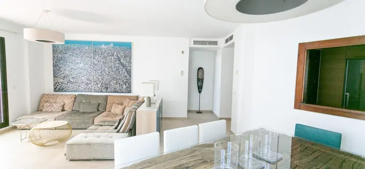 Sale of penthouse duplex in Altos de los Monteros 2