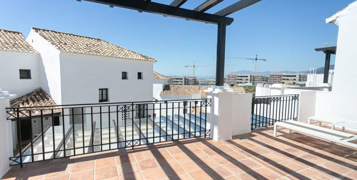 Venta de ático dúplex en Altos de los Monteros 28