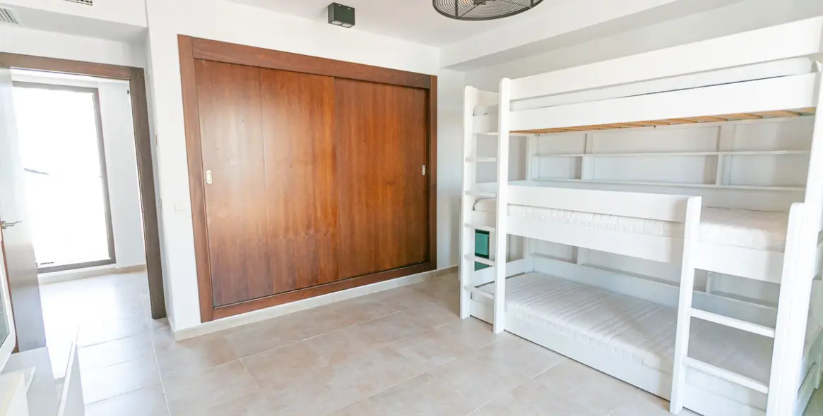 Venta de ático dúplex en Altos de los Monteros 31