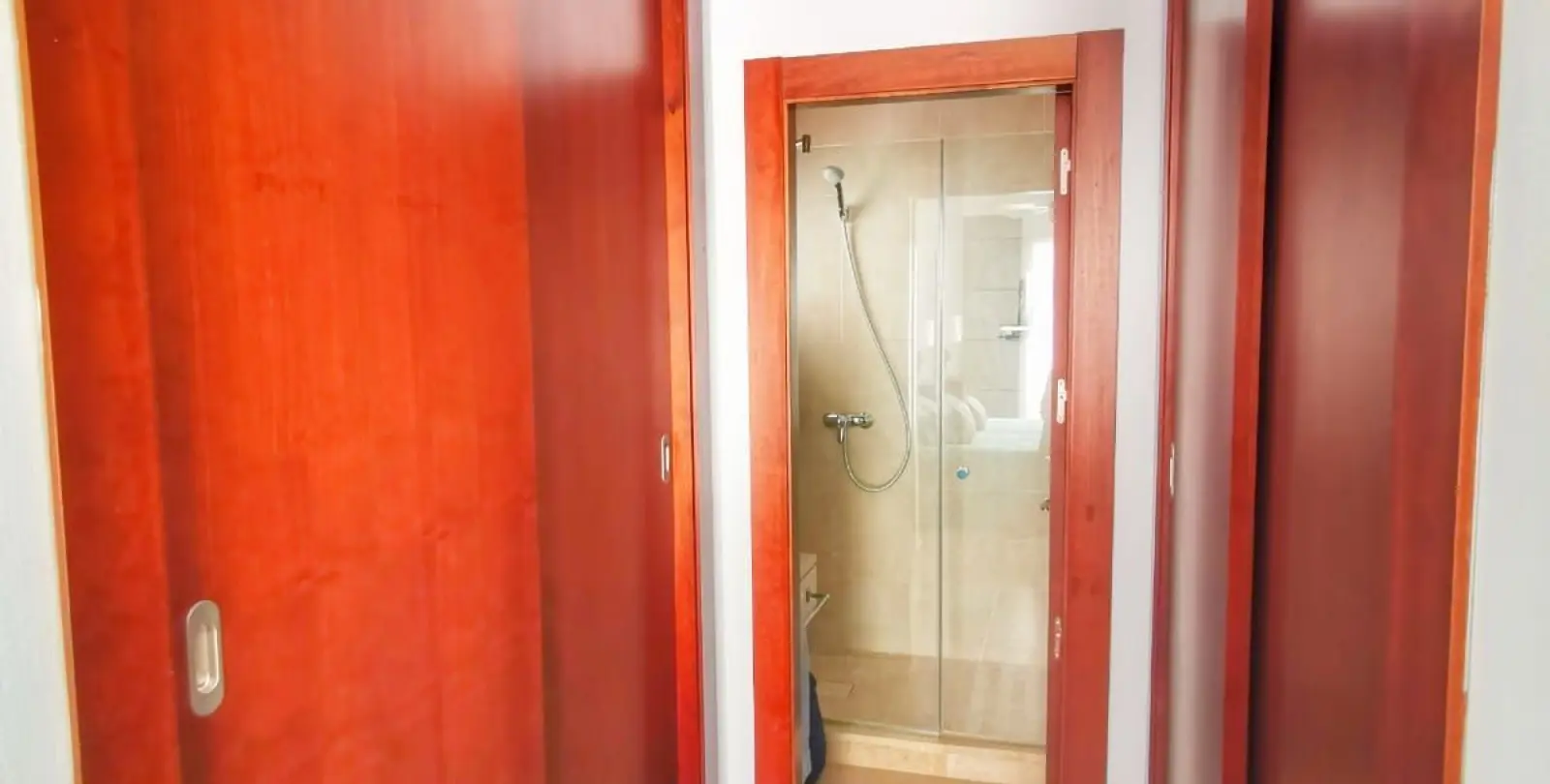 Продажа двухуровневого пентхауса в Altos de los Monteros 23