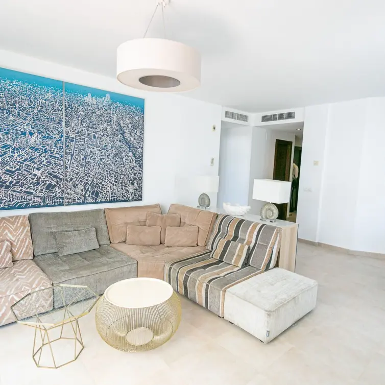 Sale of penthouse duplex in Altos de los Monteros
