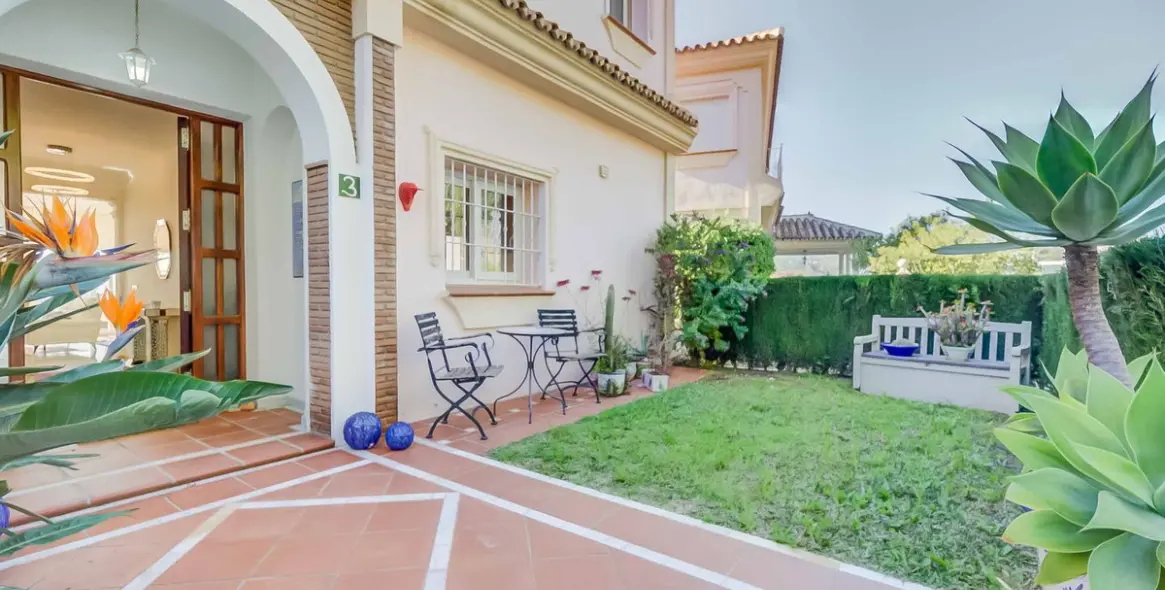 Продажа таунхауса в Artola 2