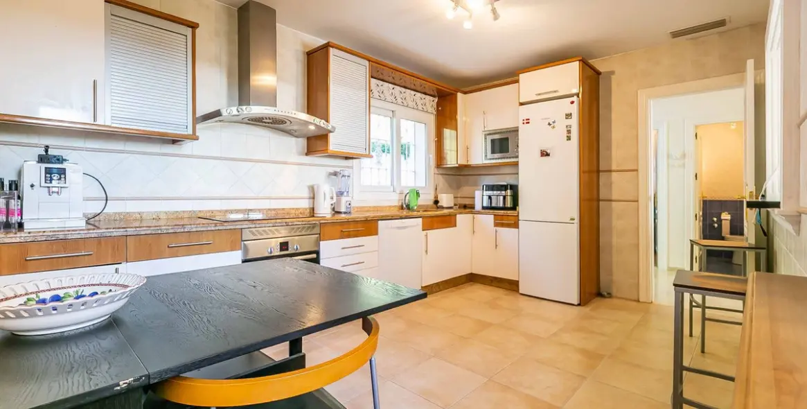 Продажа таунхауса в Artola 6