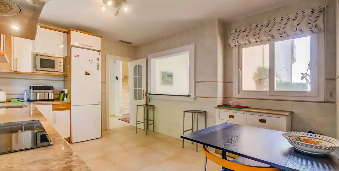 Продажа таунхауса в Artola 7