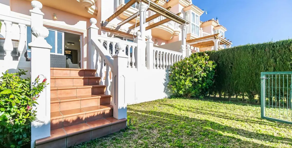 Продажа таунхауса в Artola 18