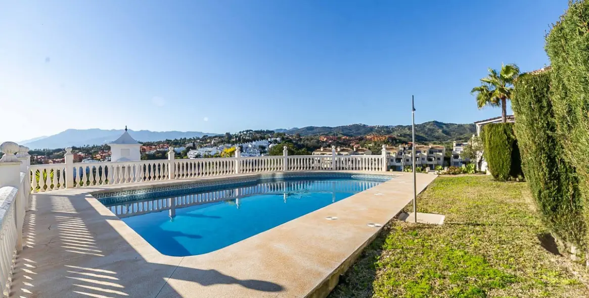 Продажа таунхауса в Artola 20