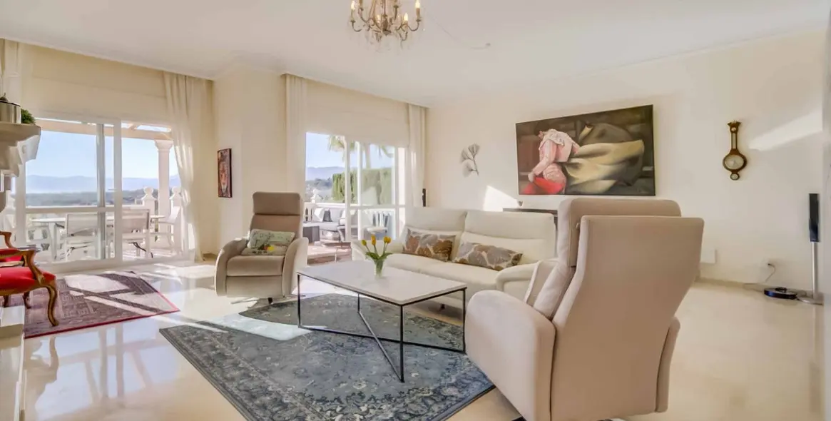 Sale of townhouse in Artola 22