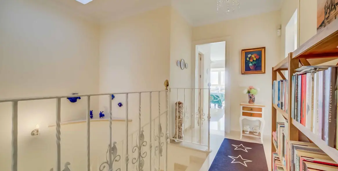 Sale of townhouse in Artola 34